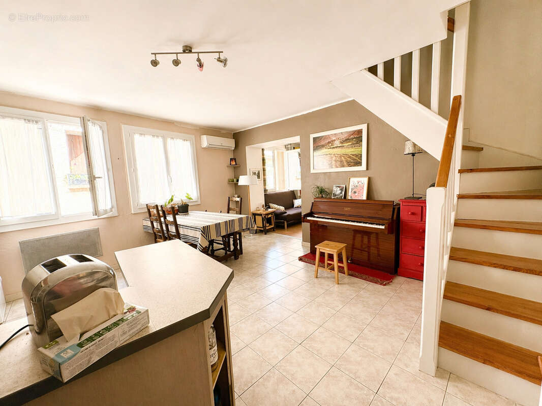 Maison à PERET