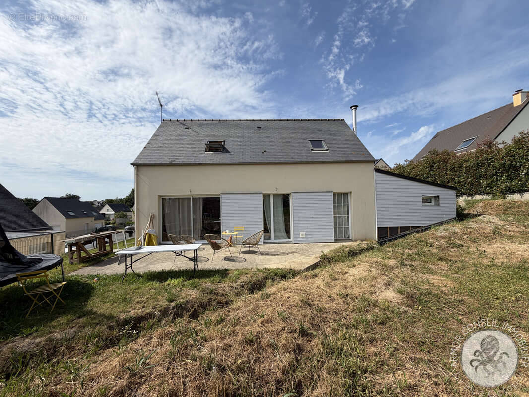 Maison à CREHEN