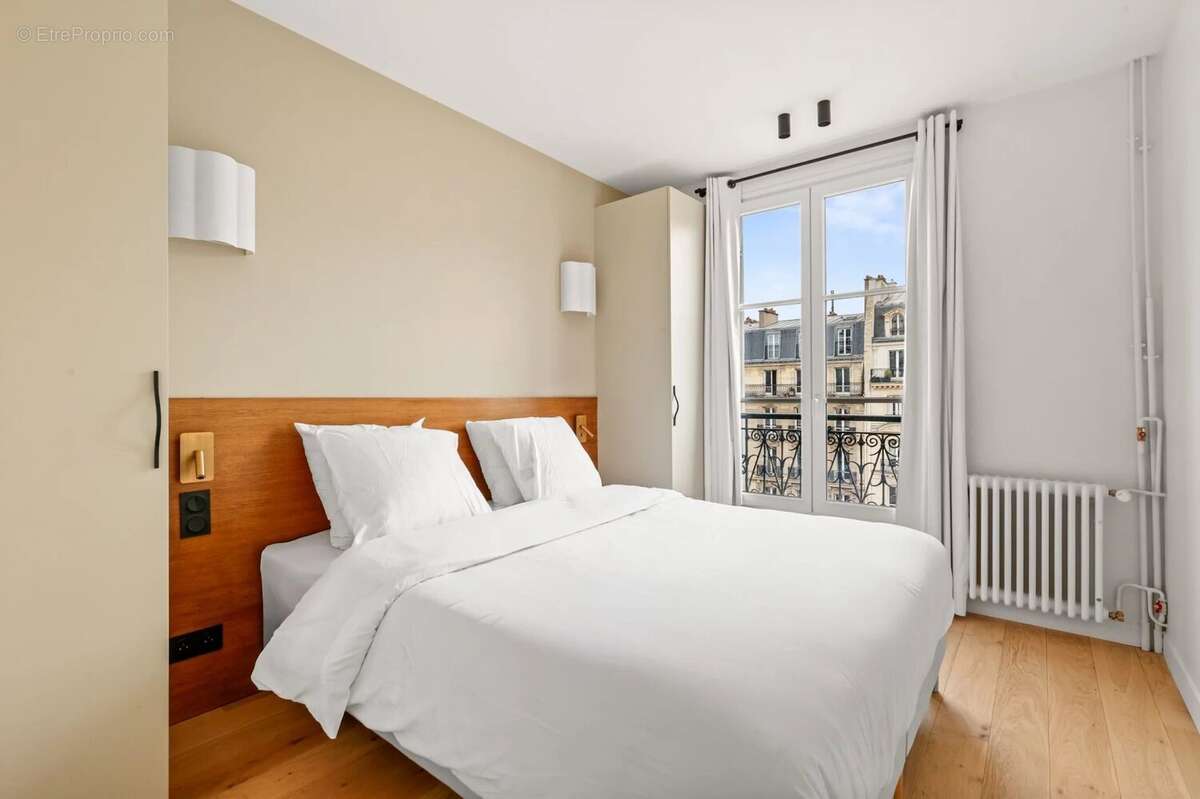 Appartement à PARIS-17E