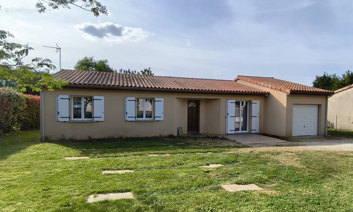 Maison à CELLE-LEVESCAULT