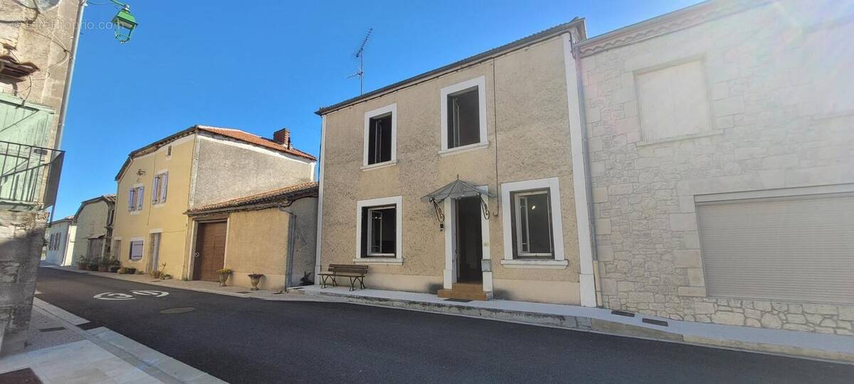 Photo 1 - Maison à BOURLENS