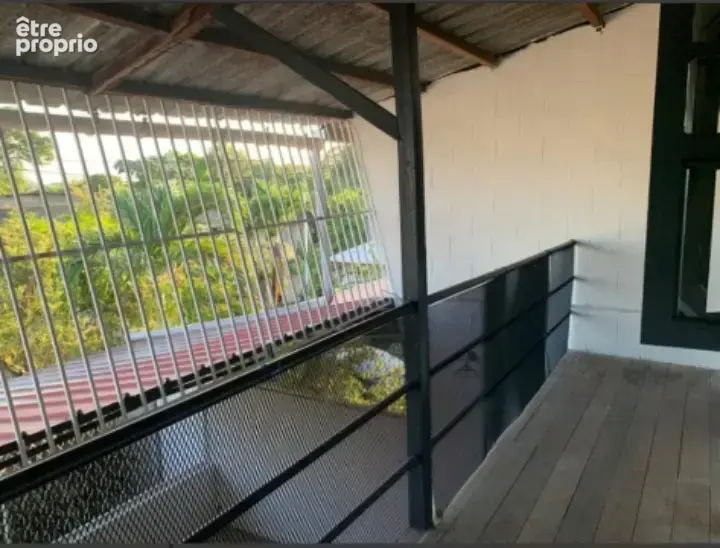 Maison 85 m2 Mitoyenne cité Chatenay Cayenne - photo 8
