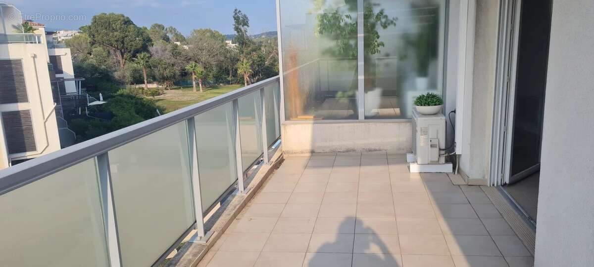 Appartement à LE CANNET