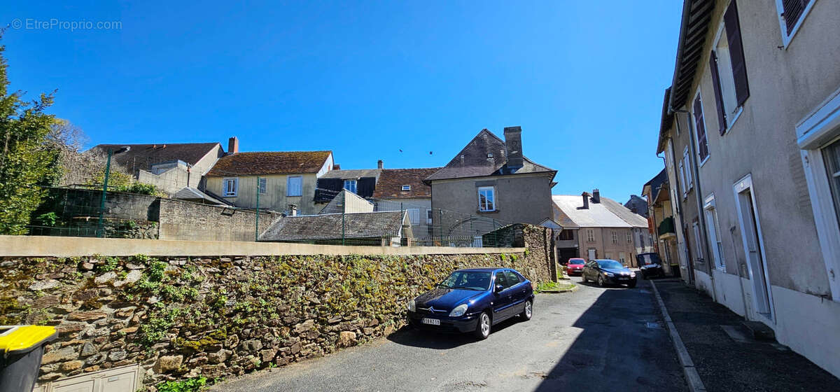 Bâtisse de charme avec 2 logements indépendants - photo 15