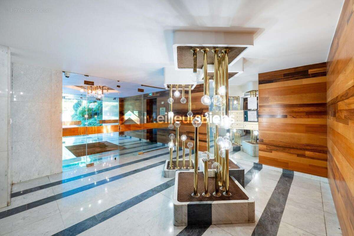 Appartement à VILLE-D'AVRAY