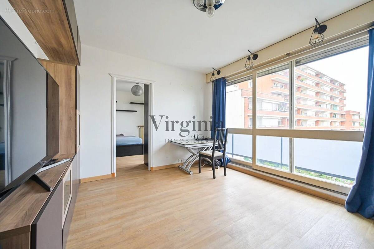 Appartement à CHARENTON-LE-PONT