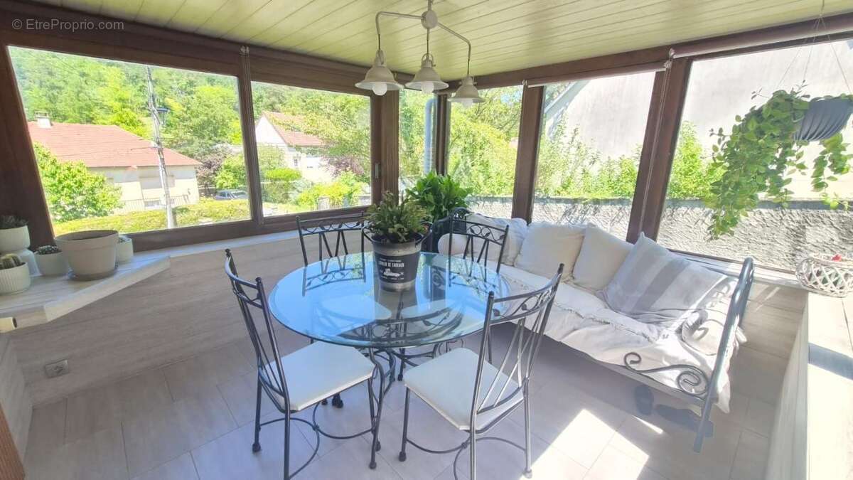 Maison à ORMOY-LA-RIVIERE