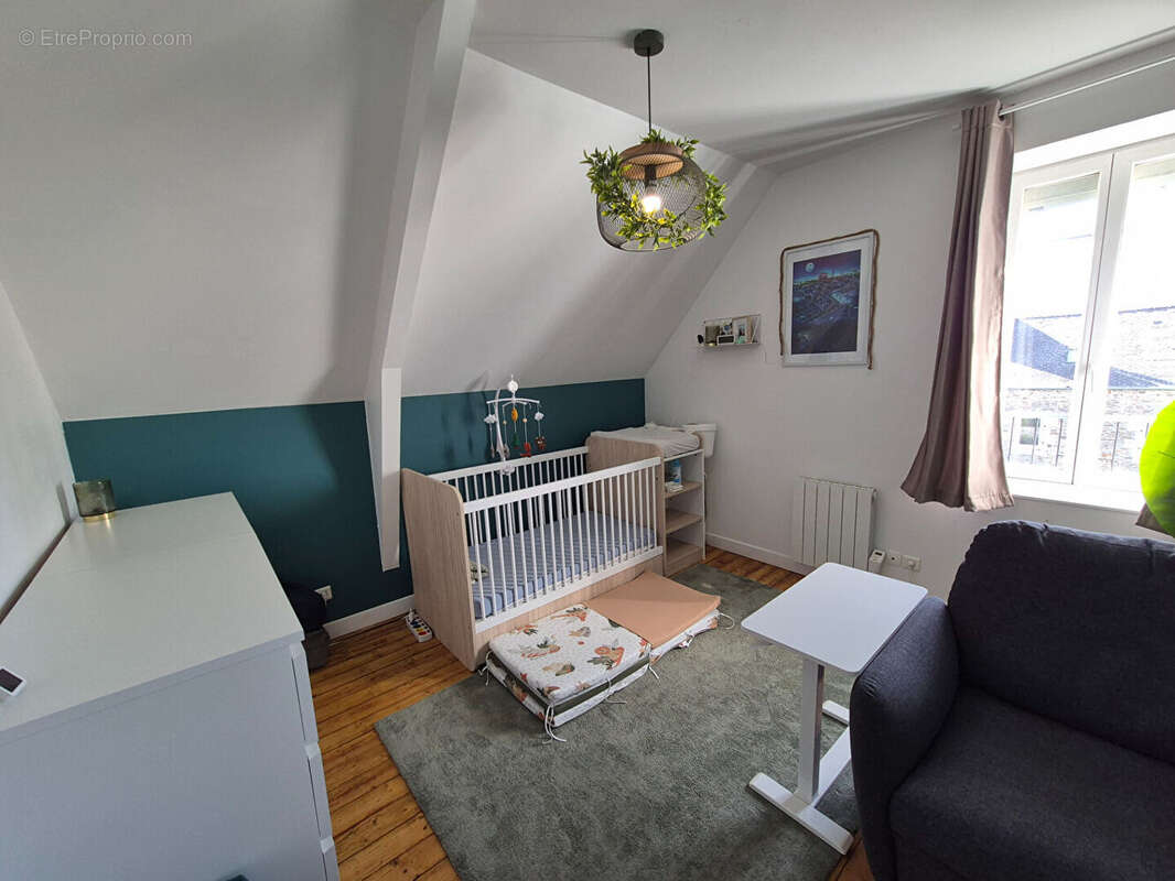 GUIMILIAU - En exclusivité ! Maison familiale au centre bourg - photo 8