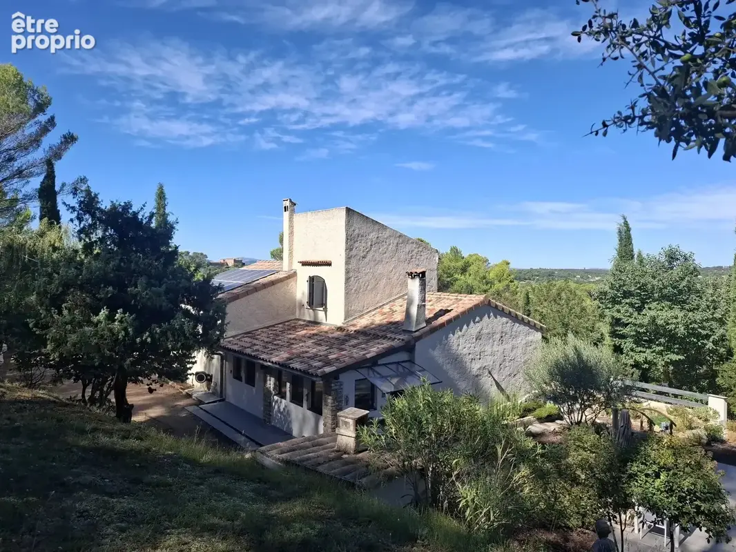 Propriété de charme avec piscine et près de 2 hectares - La Verdière - photo 4