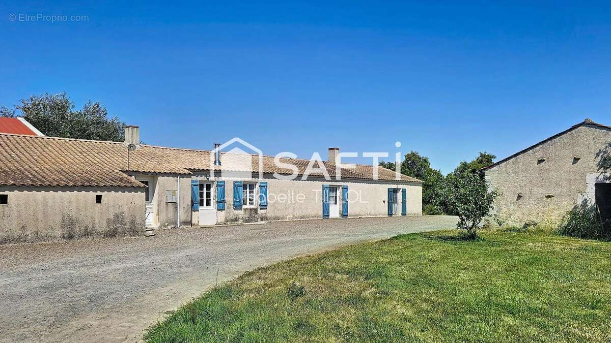 Photo 2 - Maison à CHAMPAGNE-LES-MARAIS