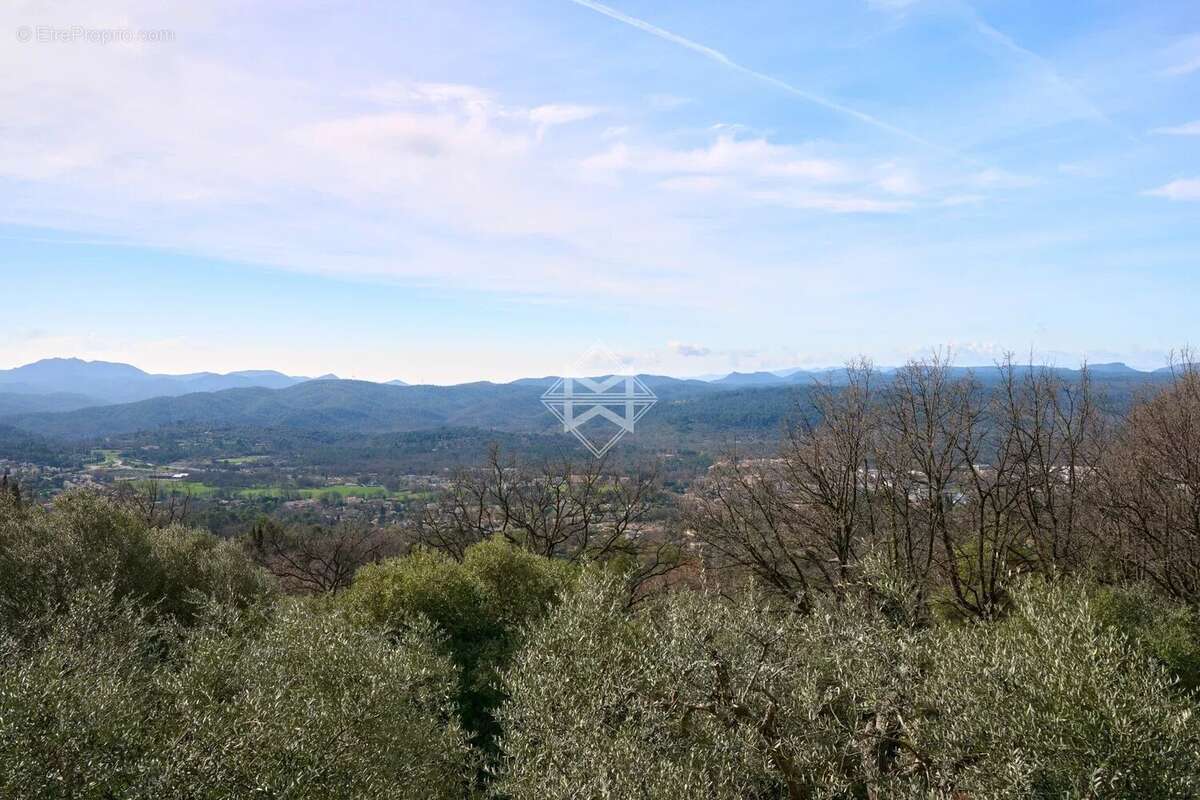 Maison à MONTAUROUX