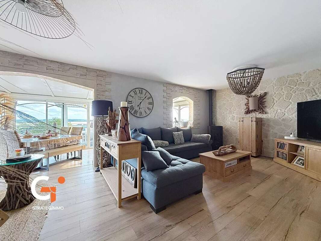 Maison à SAINT-PIERRE-DU-VAUVRAY