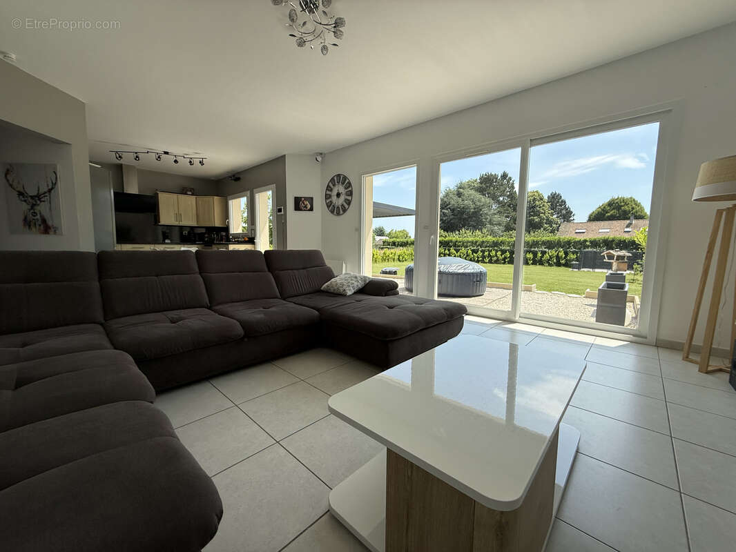 Sains-en-amienois maison 143 m2 en parfait etat-garage-jardin - photo 4