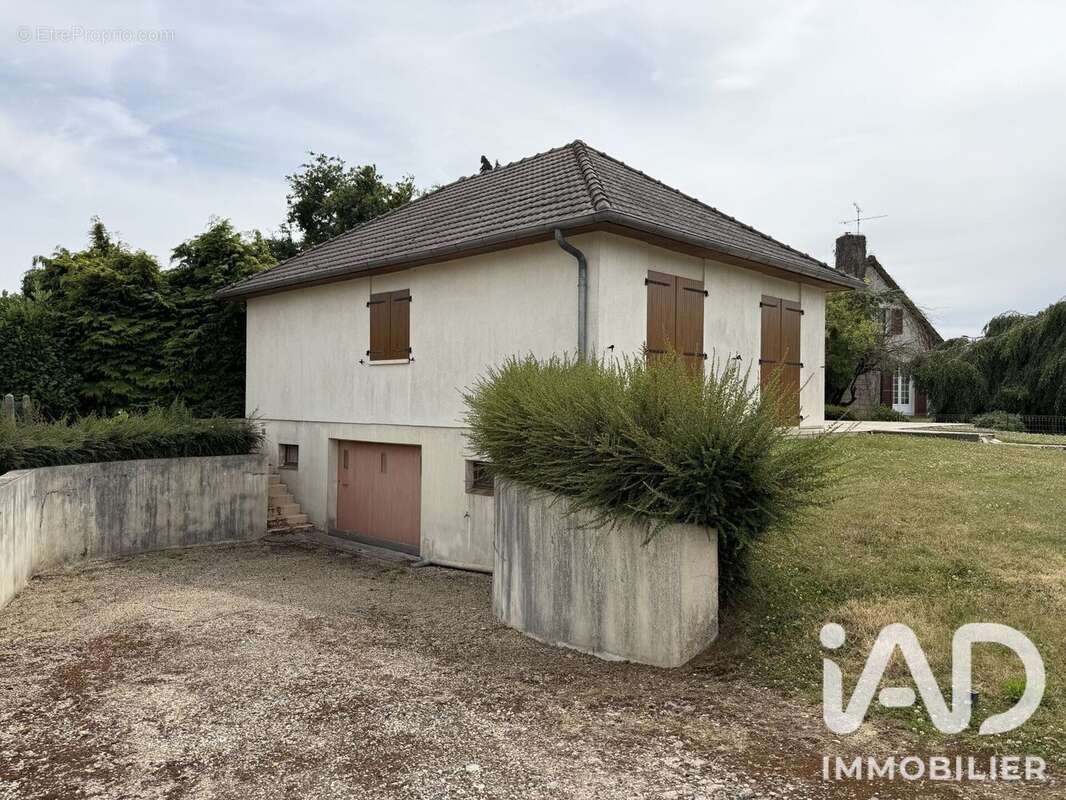 Maison 96 m² à Nesle  - photo 3