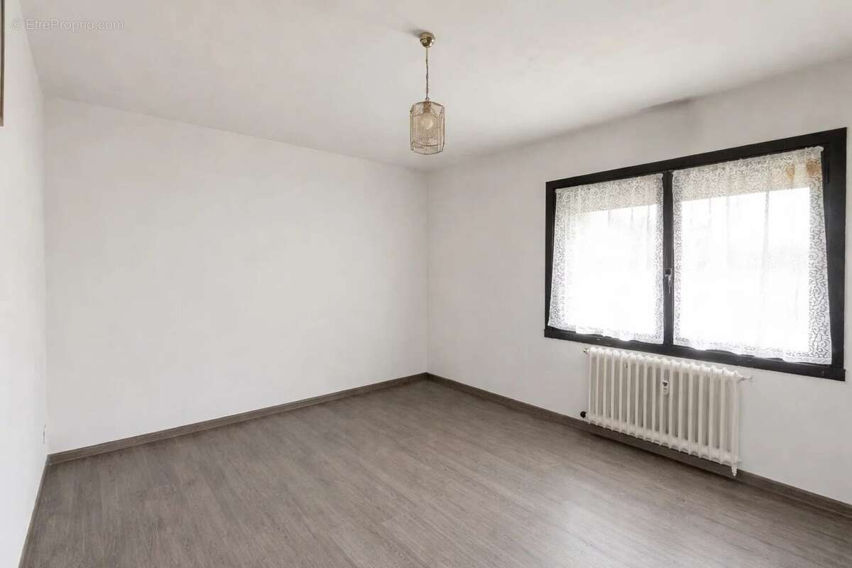 Appartement à SIX-FOURS-LES-PLAGES