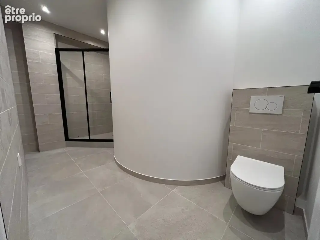 Paris XVIIIᵉ – Appartement 2 pièces 55 m² - photo 9