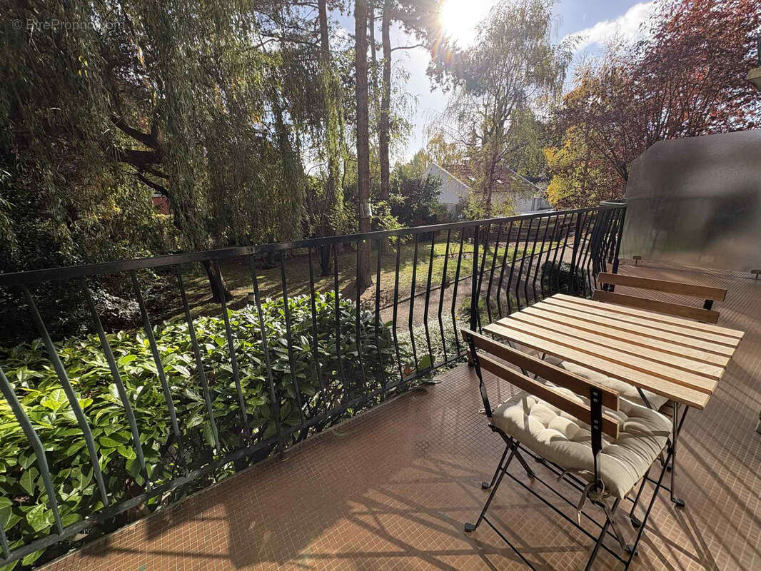 Appartement à LE PLESSIS-ROBINSON