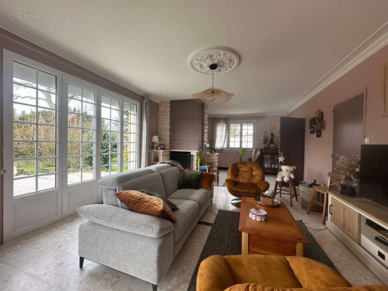 Maison à NESMY