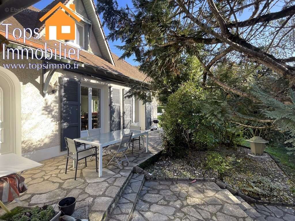 Maison à VILLEFRANCHE-DE-ROUERGUE