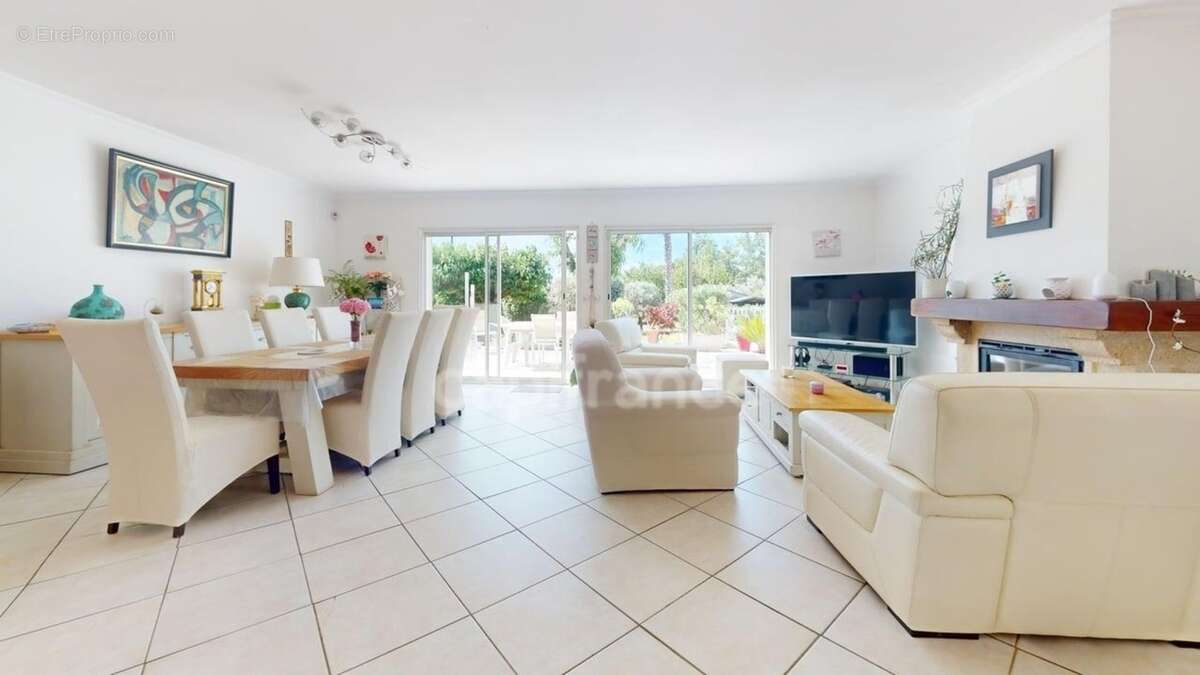 Maison à vendre 5 pièces GAREOULT (83) - photo 27