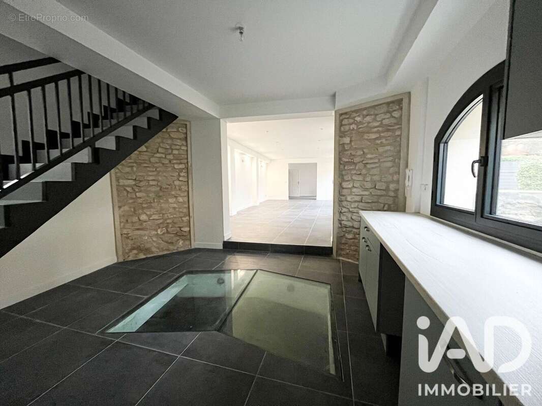 Maison 152 m² à Mantes-La-Ville  - photo 4