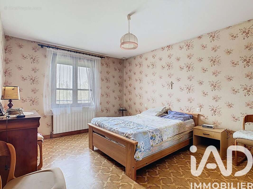 Maison 178 m² à Clamanges  - photo 8