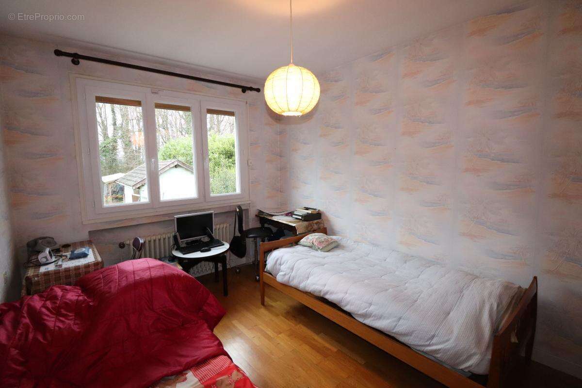 Maison à MONTAGNIEU