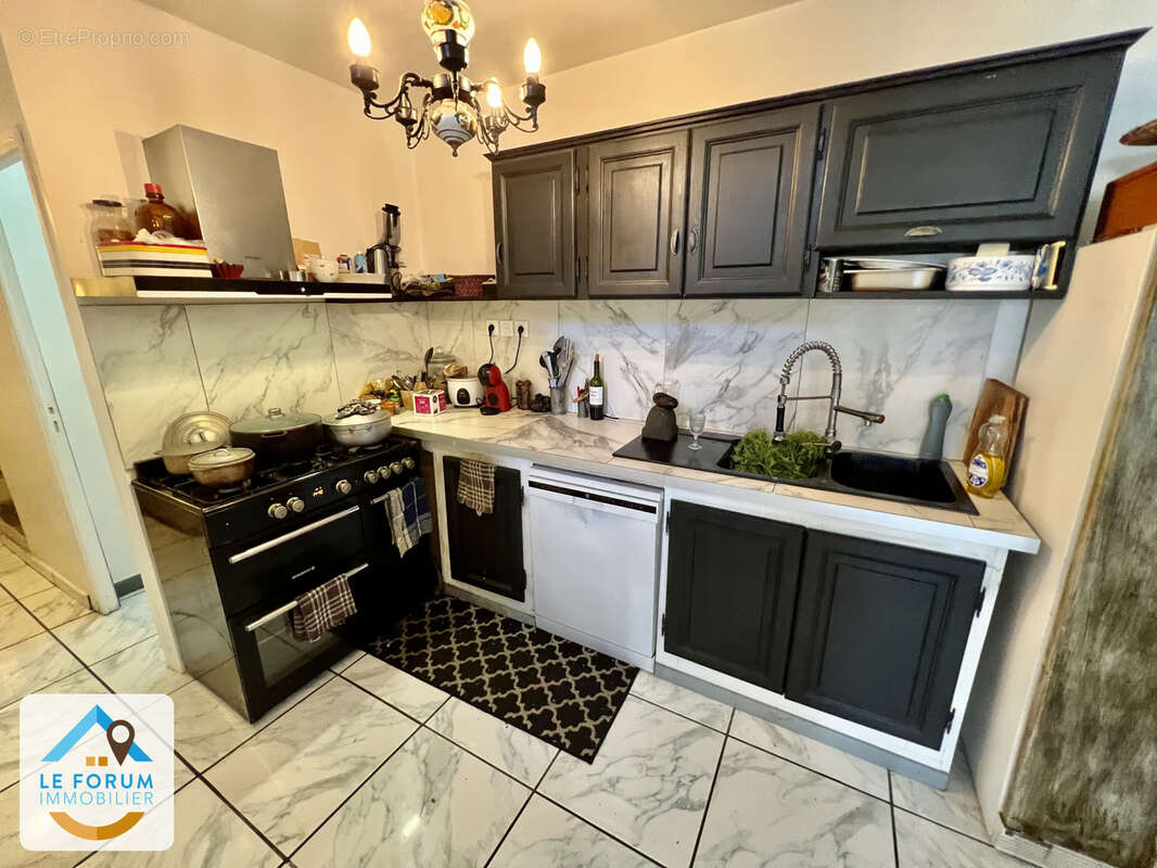 Saint joseph 97480 - villa authentique - en plein centre - potentiel indeniable - photo 2