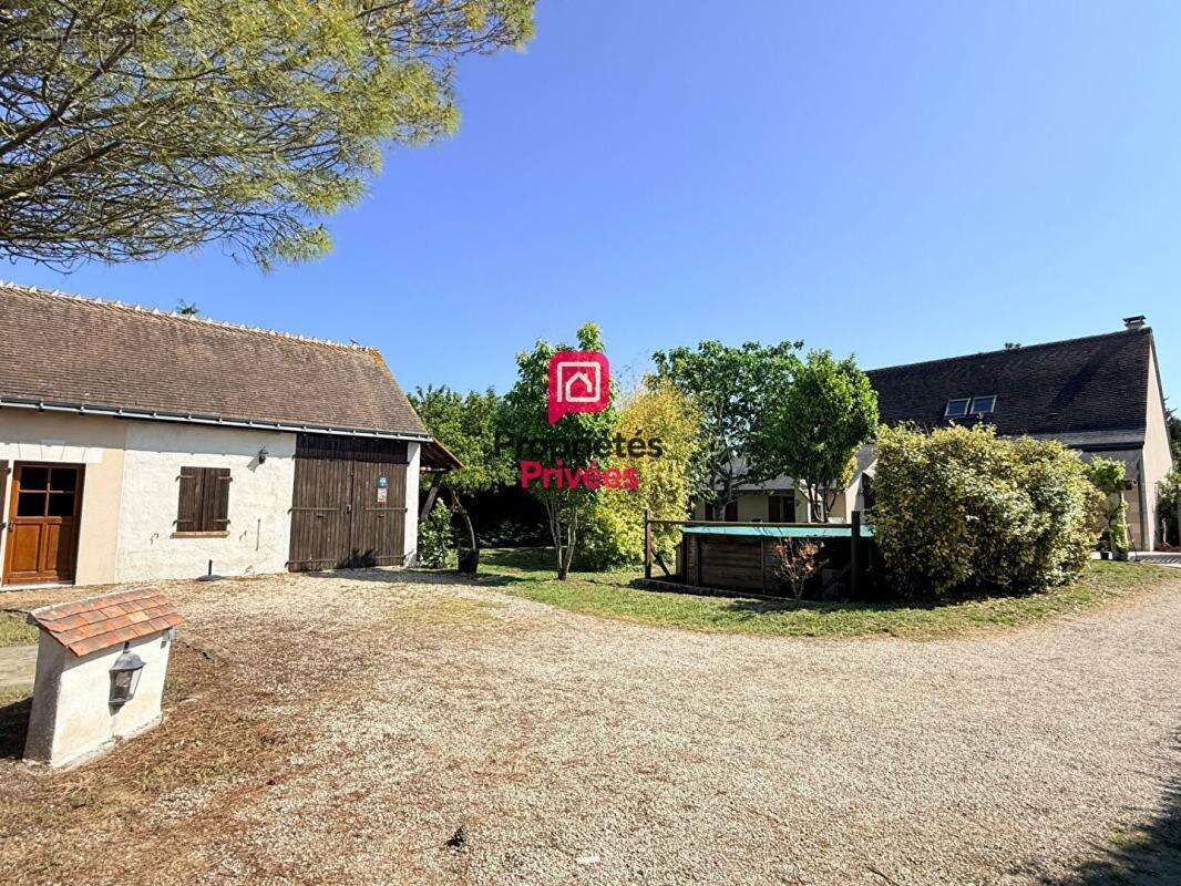 Maison à CHINON