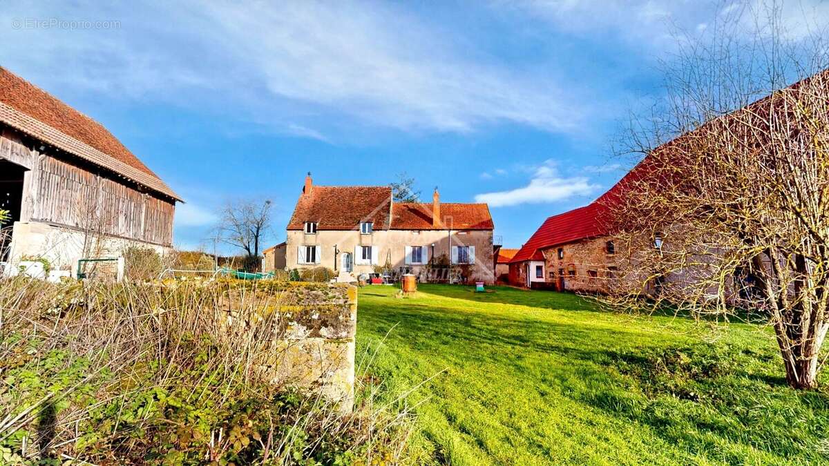 Maison à BOURBON-L'ARCHAMBAULT