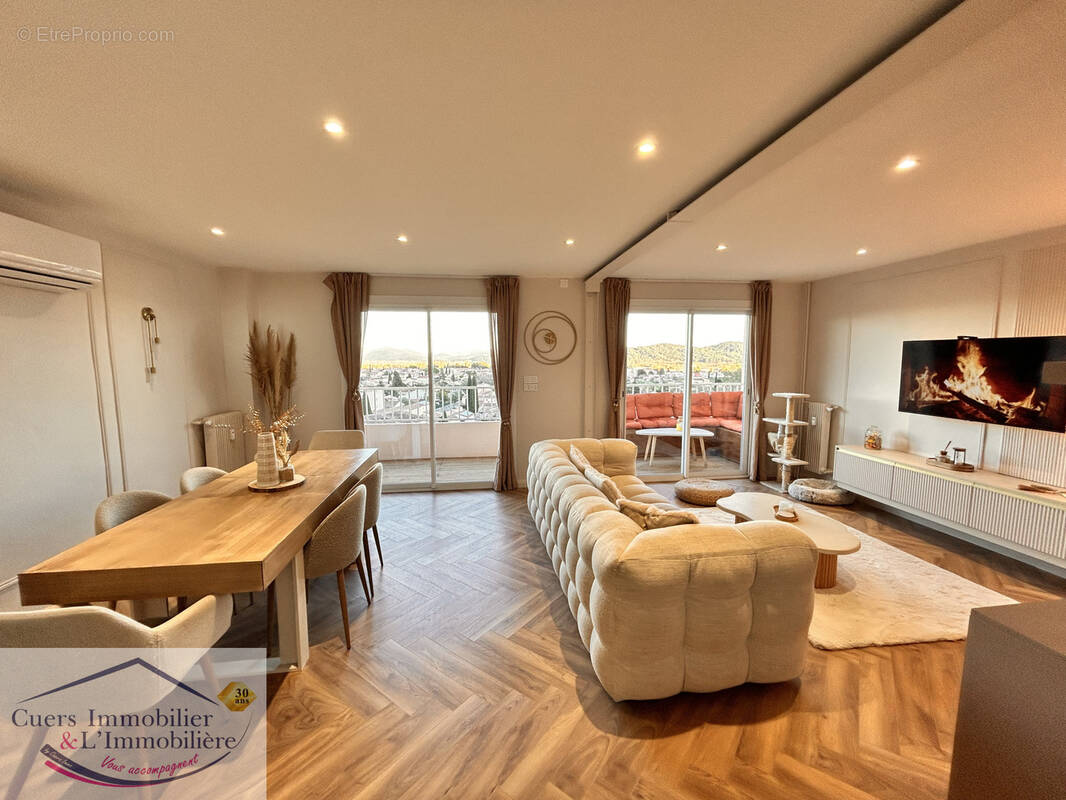 Appartement à CUERS