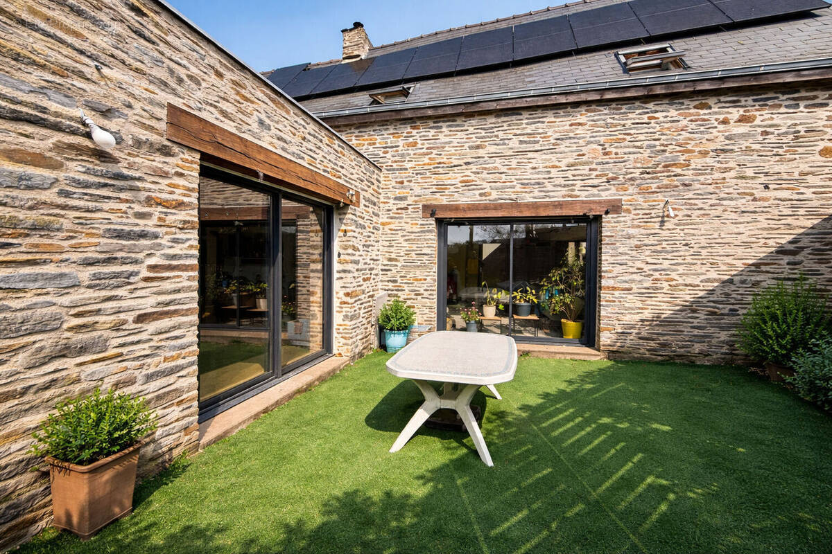 Maison à LA GACILLY