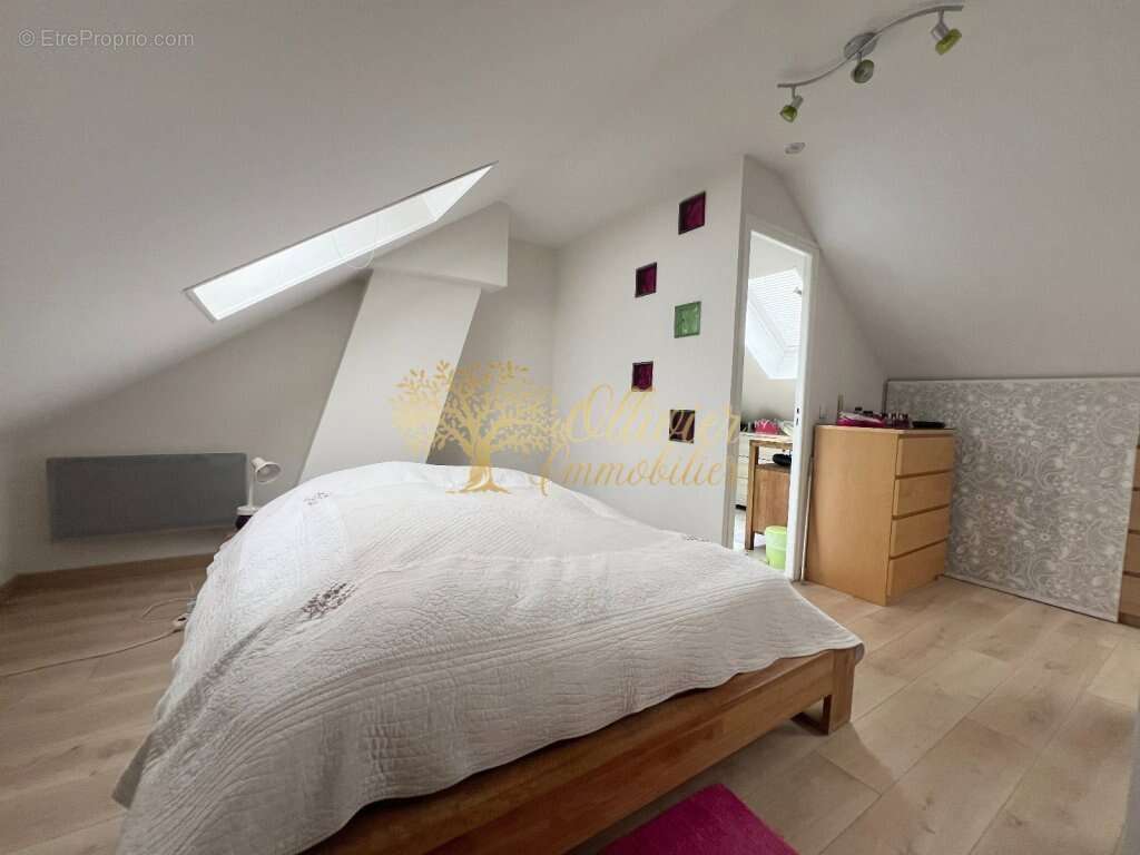 Maison à PONTAULT-COMBAULT