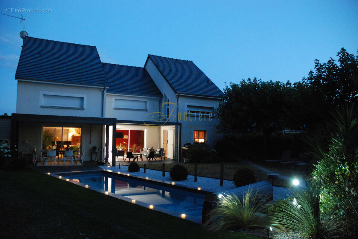 Maison d'architecte avec piscine au bord d'un bois classé - photo 15