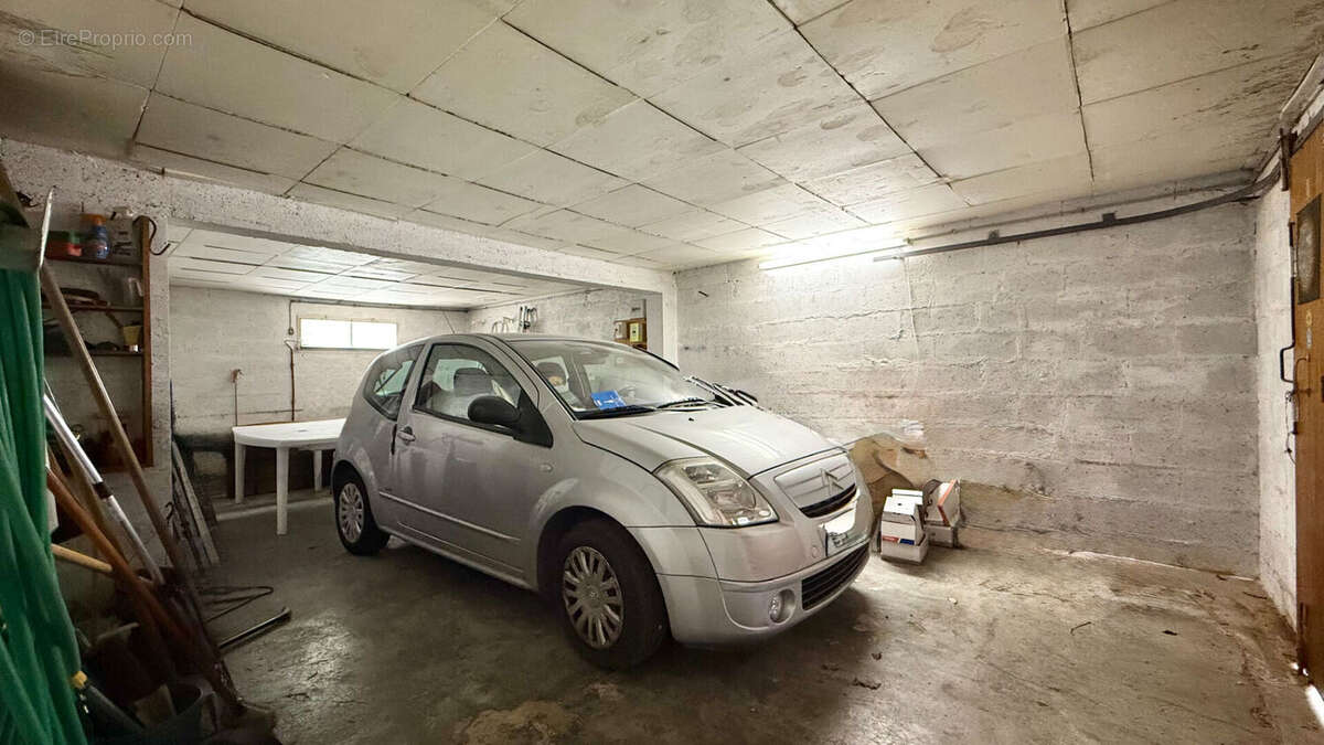 Maison à SAINTE-GENEVIEVE-DES-BOIS