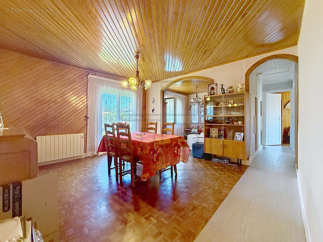Maison à SAINT-LEU-LA-FORET