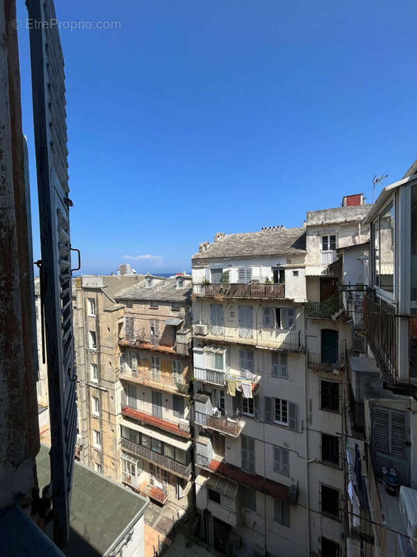 Appartement Bastia 3 pièces 64.33 m2 Dernier étage avec terrasse vue mer - photo 3