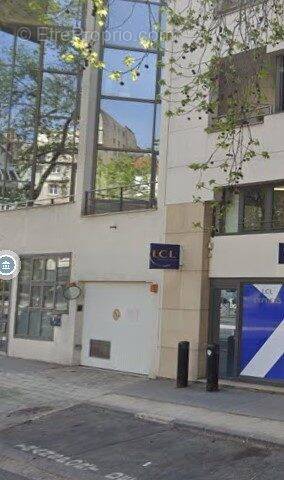 Ou voiture  - Parking à COURBEVOIE