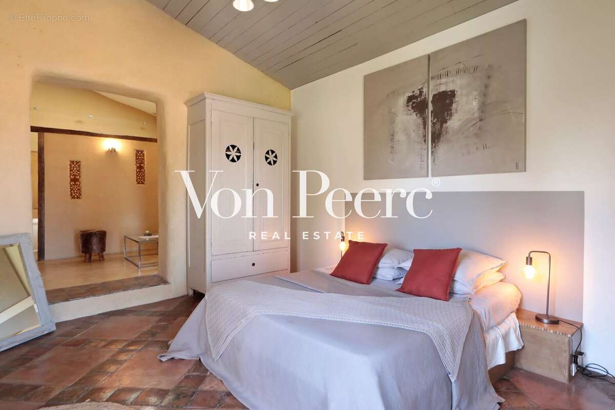 Appartement à SAINT-LAURENT-DES-ARBRES