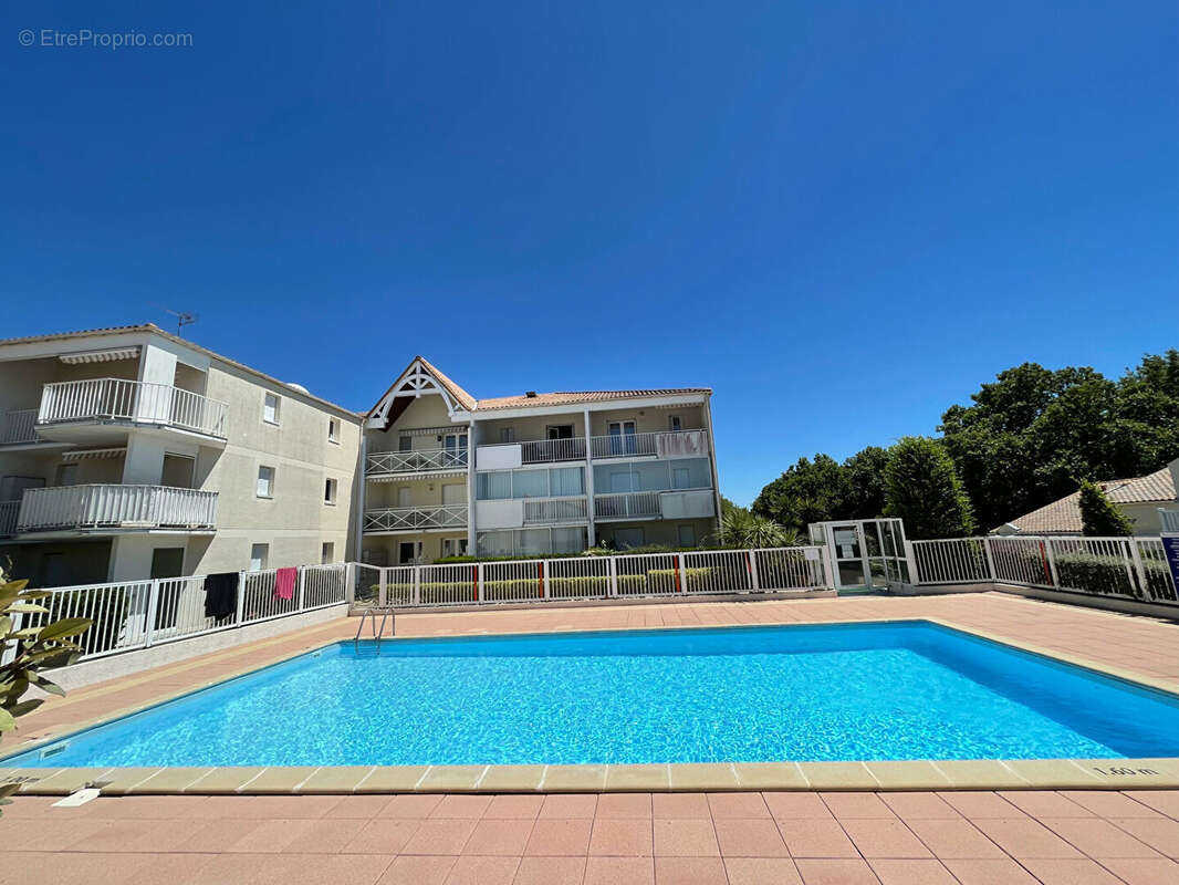 Appartement à VAUX-SUR-MER