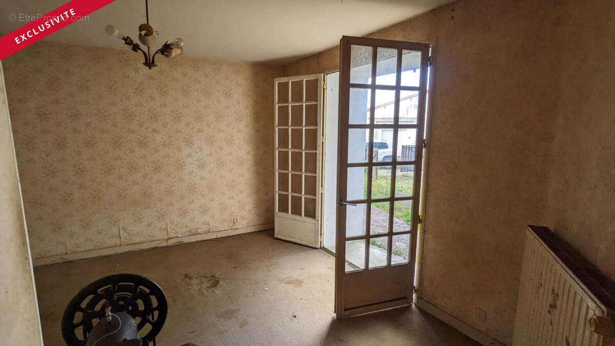 Maison à LA CHAPELLE-BATON