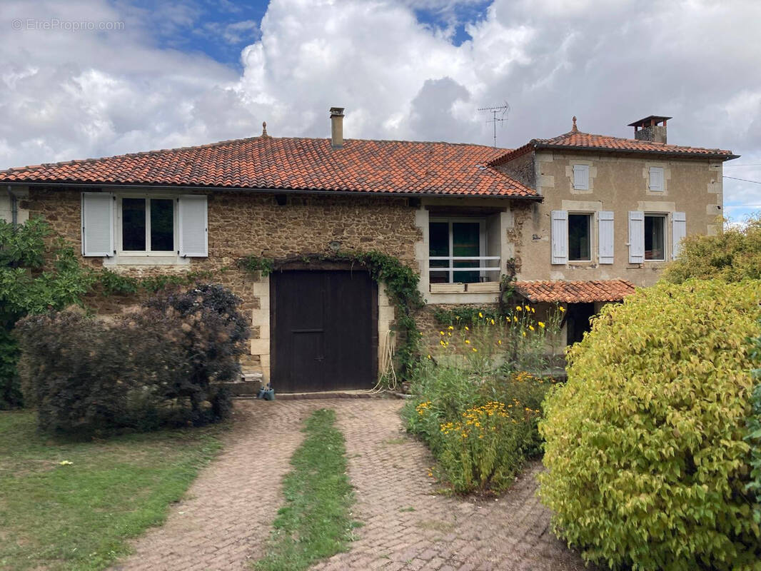 Maison à ROUMAZIERES-LOUBERT