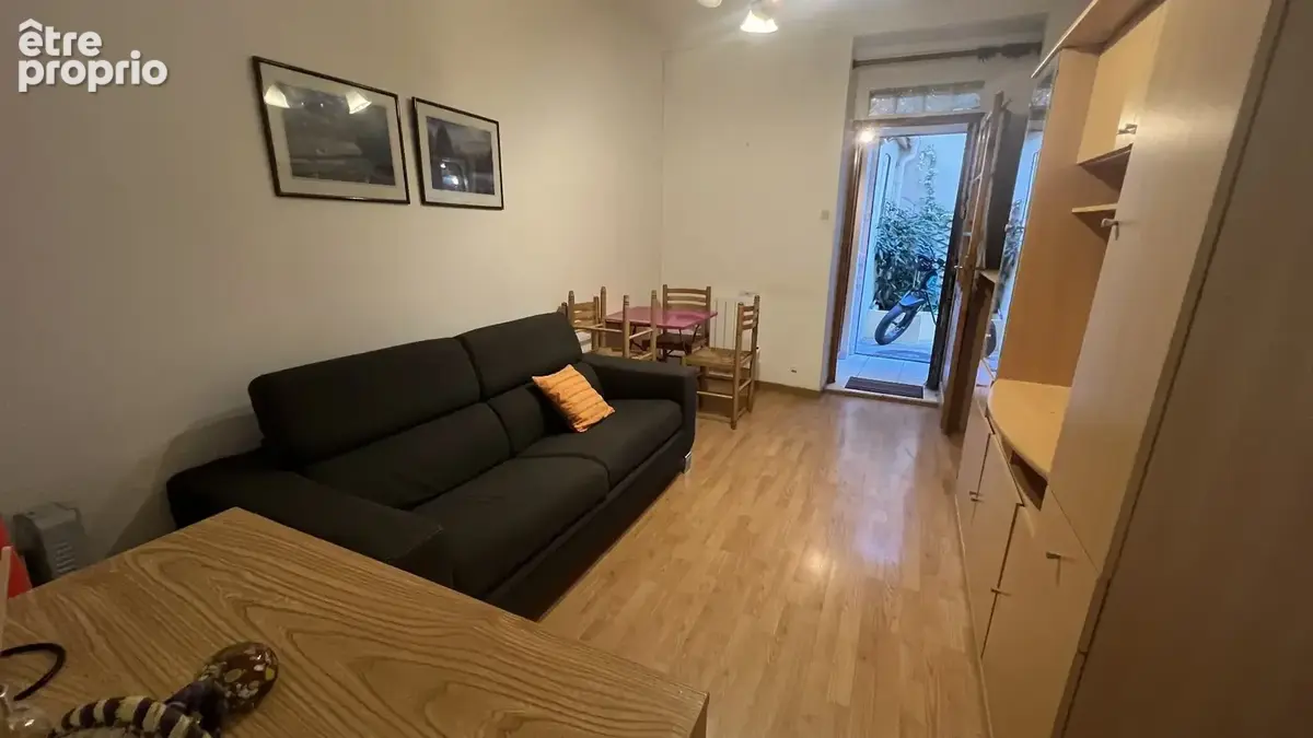 2 pièces 32 m² - Petit prix - proche Métro 4 Chemins - photo 4