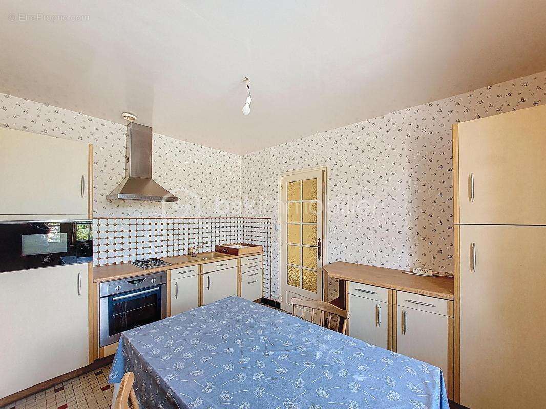 Maison à MONTFARVILLE