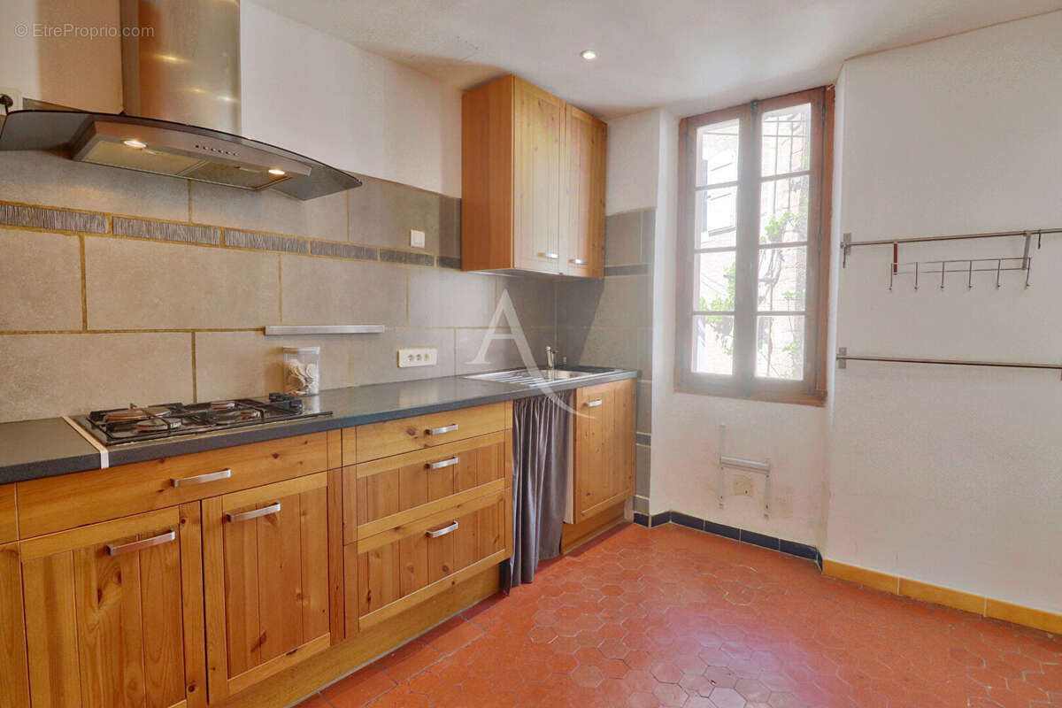 Appartement à VINON-SUR-VERDON