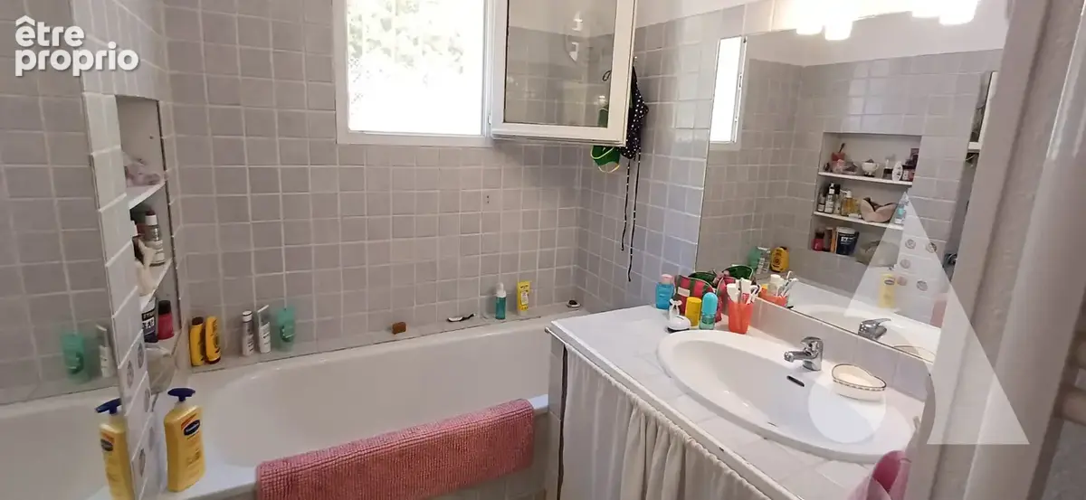 Maison de plain pied , 7 pièces de 156 m²  sur SALERNES avec garages et piscine - photo 6