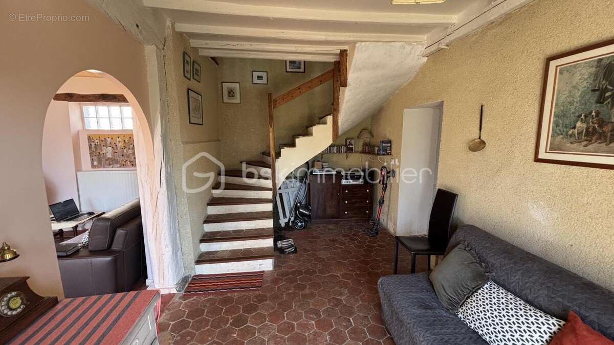 Maison à SAINT-MAURICE-AUX-RICHES-HOMMES