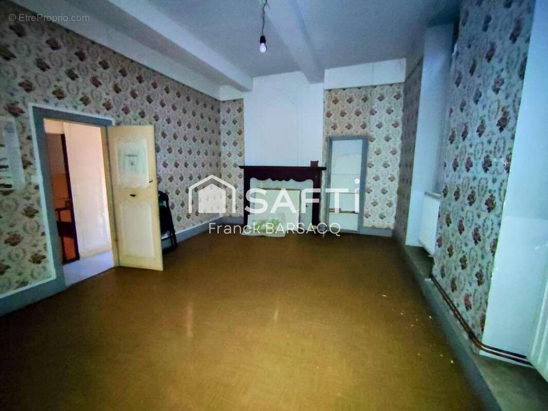 Maison 263 m² à Cazaubon  - photo 7