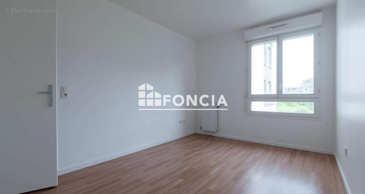 Appartement à CORBEIL-ESSONNES