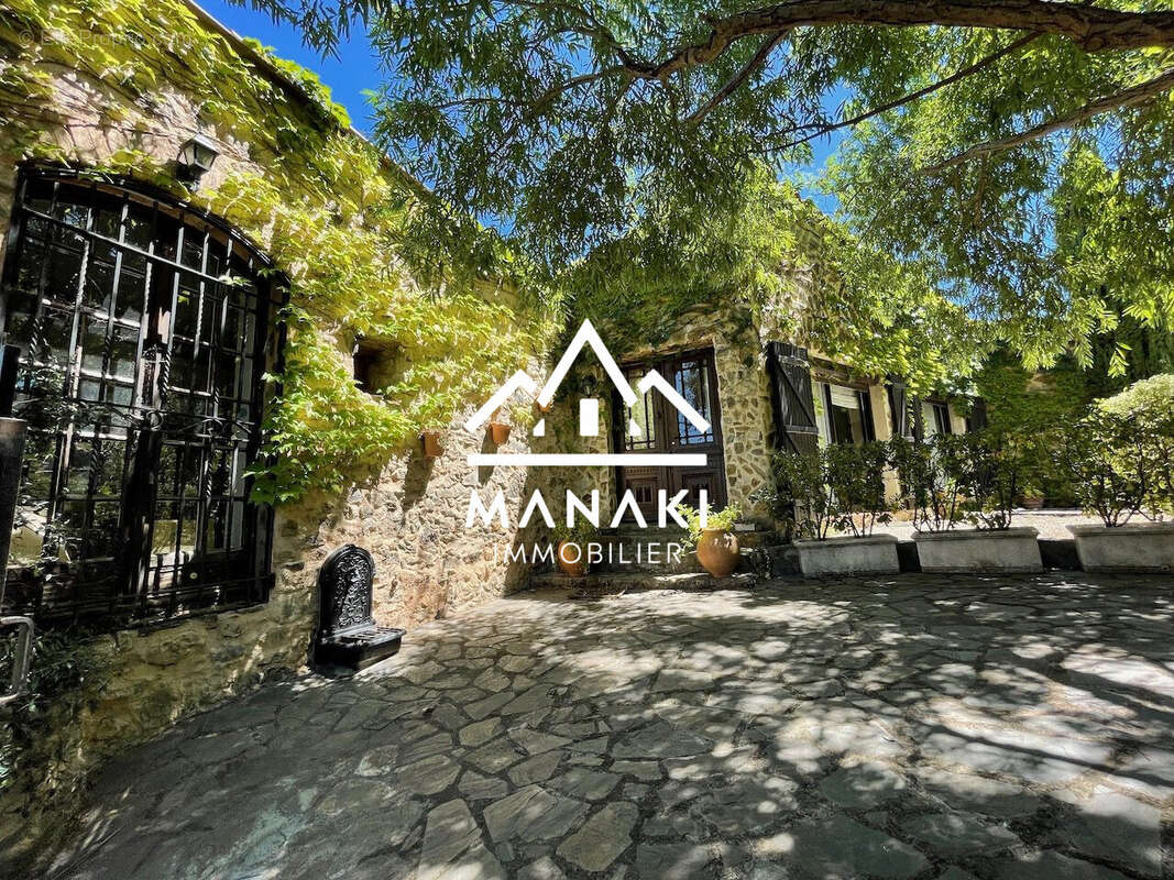 Entrée - Maison à OMS